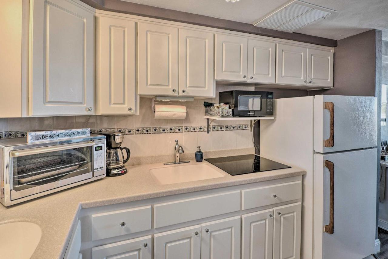 Dreamy Daytona Studio With Beach Access! Дейтона-Бич Экстерьер фото
